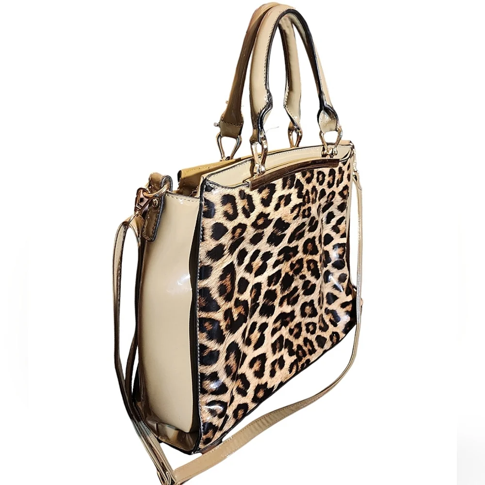 ☆Cheetah Print Shoulder Tote Handbag☆ - Picture 3 of 3
